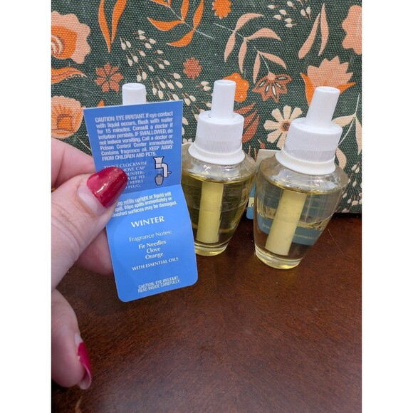 Bath & Body Works Winter Wallflower Refills set of 3 - Picture 3 of 3